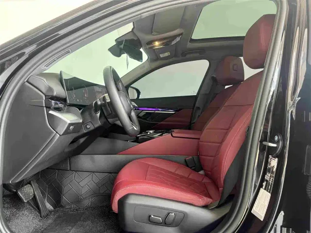BMW 5 Series — Фото автомобиля 4