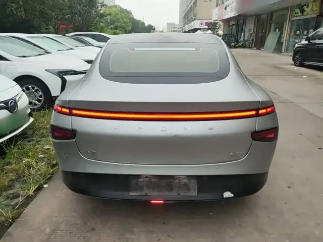 Xpeng P7 — Фото автомобиля 5