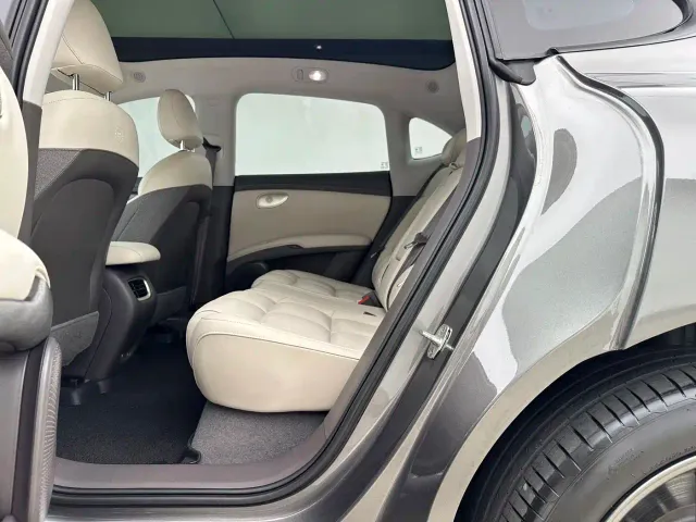 IM Motors LS6 — Фото автомобиля 12