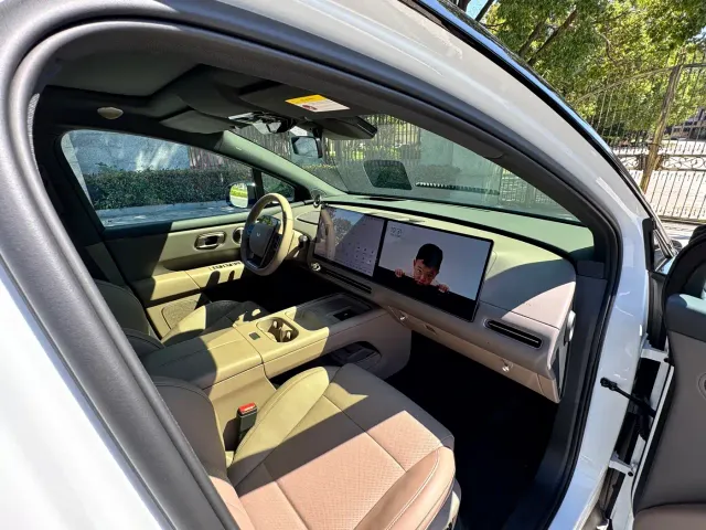 Li Auto i6 — Фото автомобиля 8