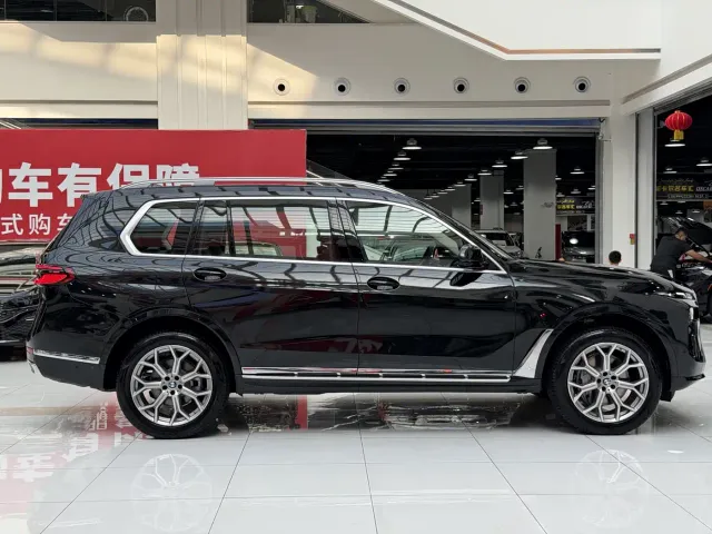 BMW X7 — Фото автомобиля 21