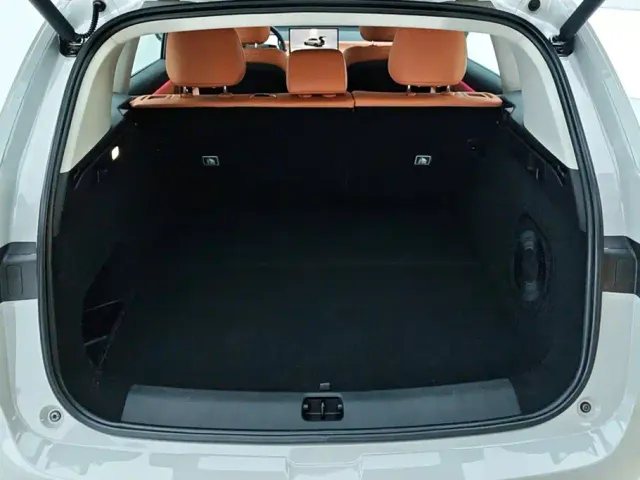 Leapmotor C10 — Фото автомобиля 4