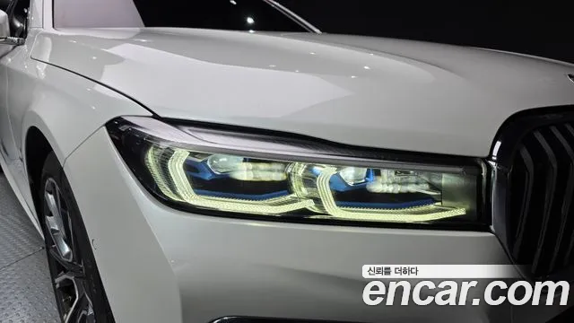 BMW 7-Series — Фото автомобиля 19