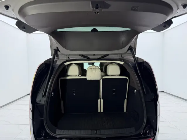 Li Auto Li Auto MEGA 2024 Ultra — Фото автомобиля 6