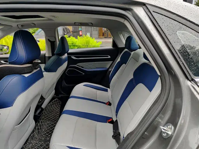 Geely Emgrand — Фото автомобиля 8