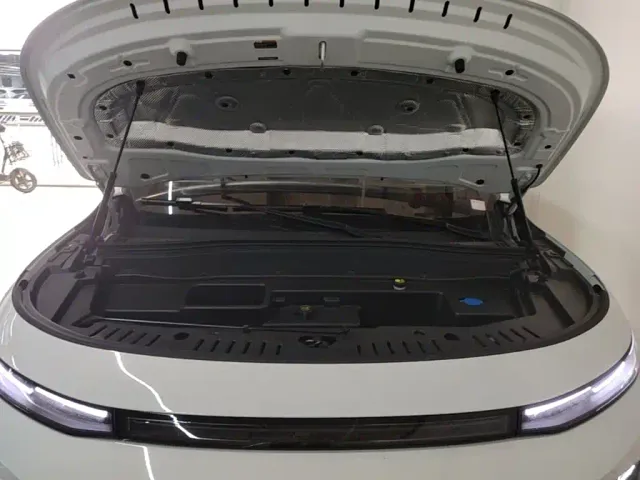 Leapmotor B10 — Фото автомобиля 19