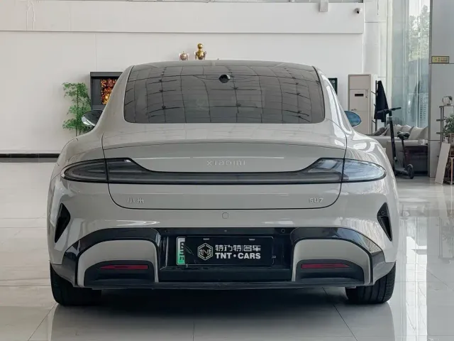 Xiaomi SU7 — Фото автомобиля 5