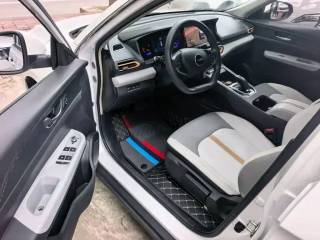 Dongfeng Fengshen E70 — Фото автомобиля 15