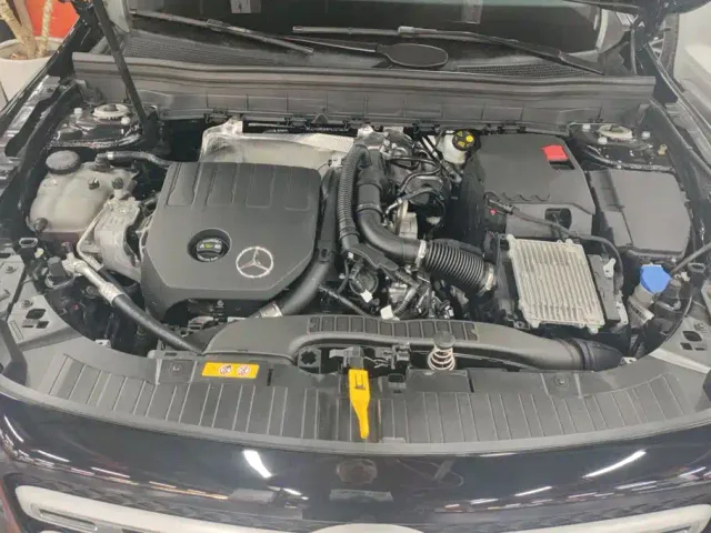 Mercedes-Benz GLB-Class — Фото автомобиля 10