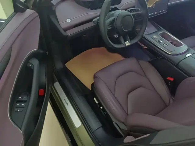 Xiaomi SU7 — Фото автомобиля 15
