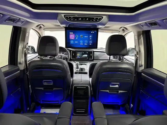 GAC Trumpchi M8 — Фото автомобиля 9