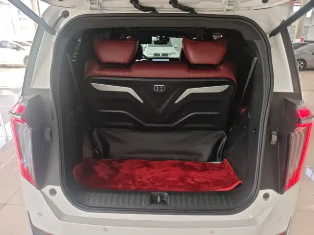 GAC Trumpchi M8 — Фото автомобиля 18