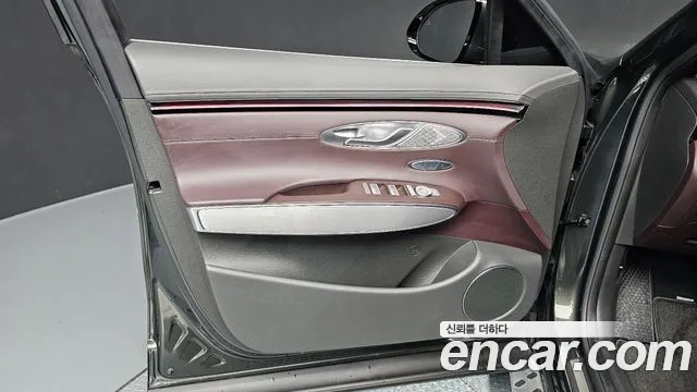 Genesis GV70 — Фото автомобиля 13