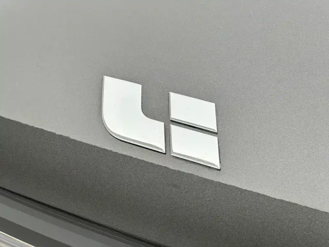 Li Auto L7 — Фото автомобиля 26