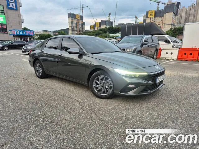 Hyundai AVANTE Новый Avante (CN7) — Фото автомобиля 3