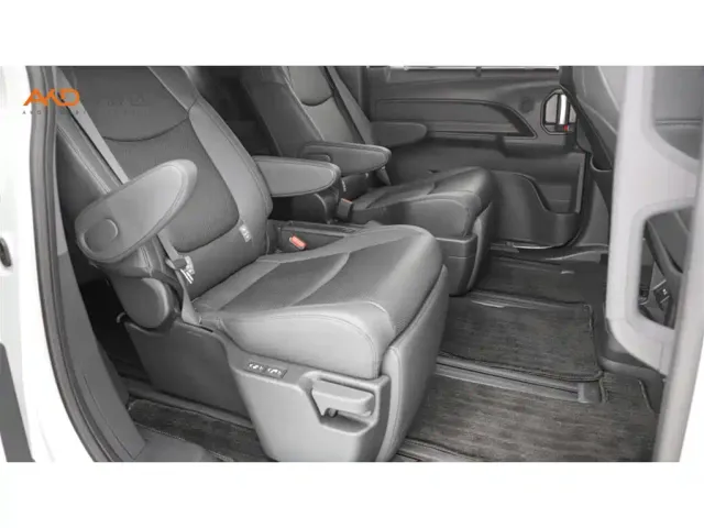 Toyota Granvia — Фото автомобиля 8