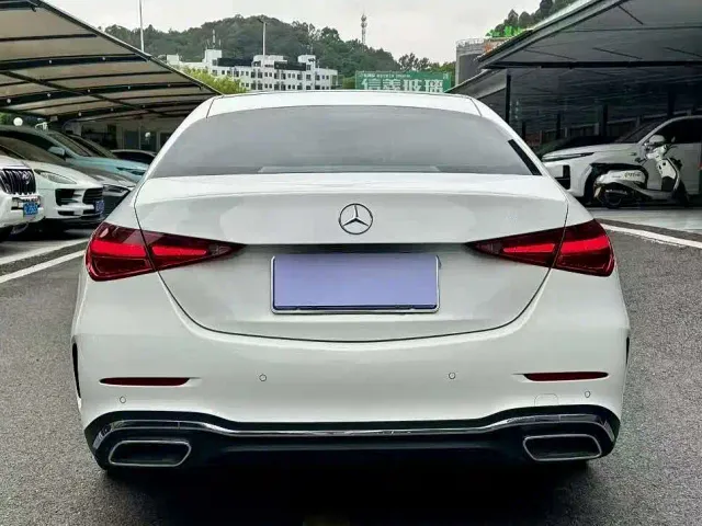 Mercedes-Benz C-Class — Фото автомобиля 4