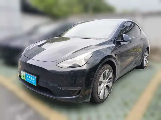 Фотография автомобиля — Tesla Model Y