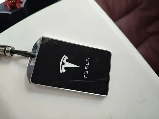 Tesla Model Y — Фото автомобиля 8