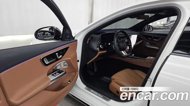 Mercedes-Benz E-Class — Фото автомобиля 15