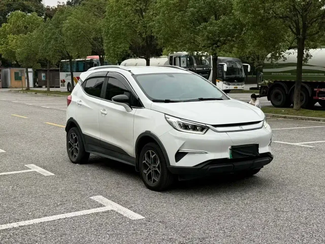 BYD Yuan Pro — Фото автомобиля 2