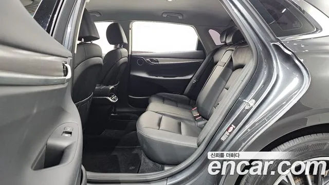 Hyundai Grandeur New — Фото автомобиля 11