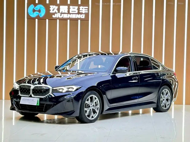 Фотография автомобиля — BMW i3