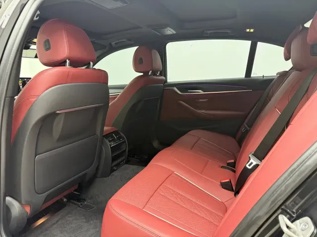 BMW 5 Series — Фото автомобиля 16