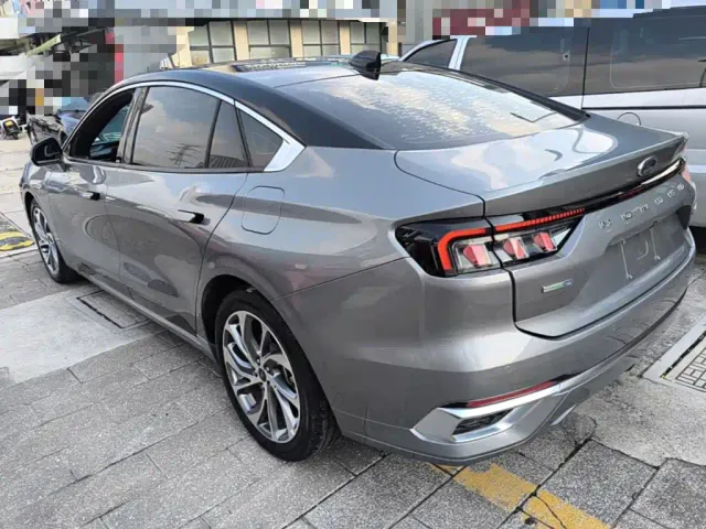 Ford Mondeo — Фото автомобиля 4