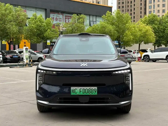 IM Motors LS9 — Фото автомобиля 2