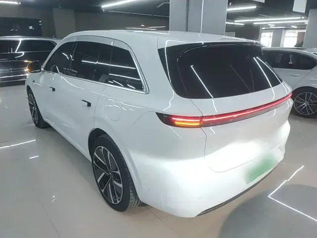 Li Auto L6 — Фото автомобиля 4