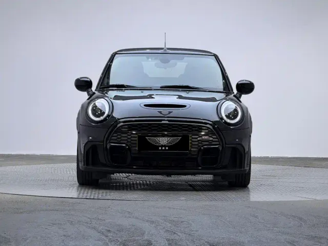 MINI Hatch — Фото автомобиля 2