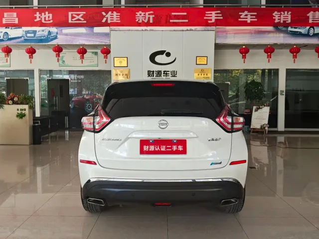 Nissan Murano — Фото автомобиля 5