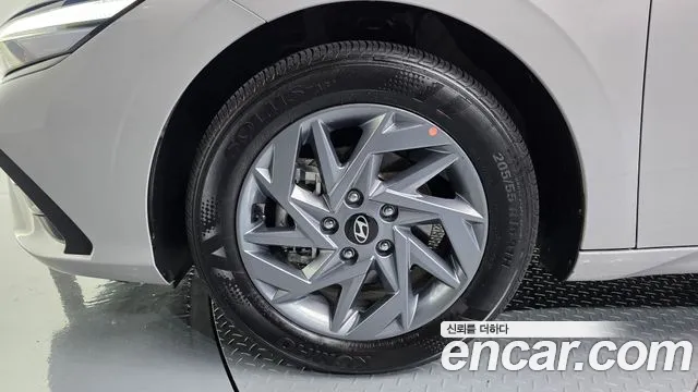 Hyundai Avante CN7 — Фото автомобиля 5