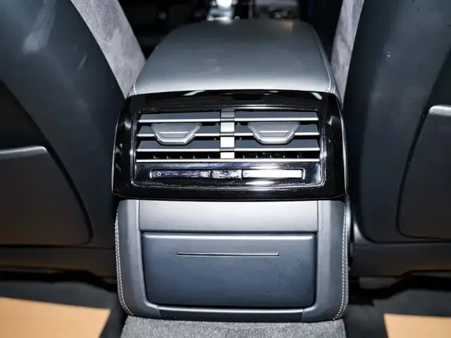 Audi A8 — Фото автомобиля 23