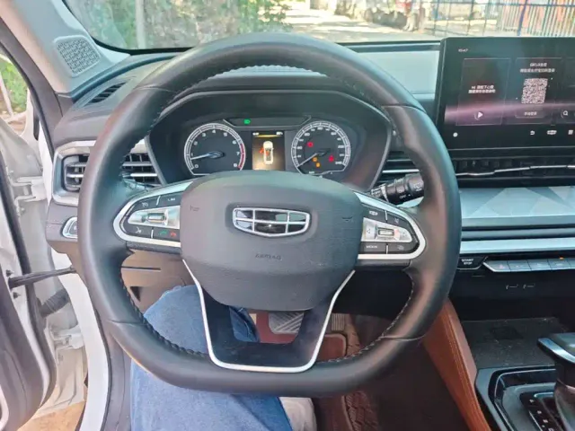 Geely Vision X6 — Фото автомобиля 6