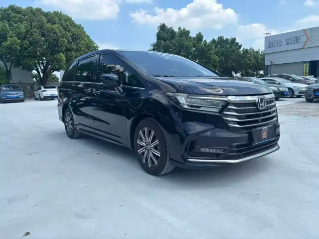 Honda Odyssey — Фото автомобиля 3