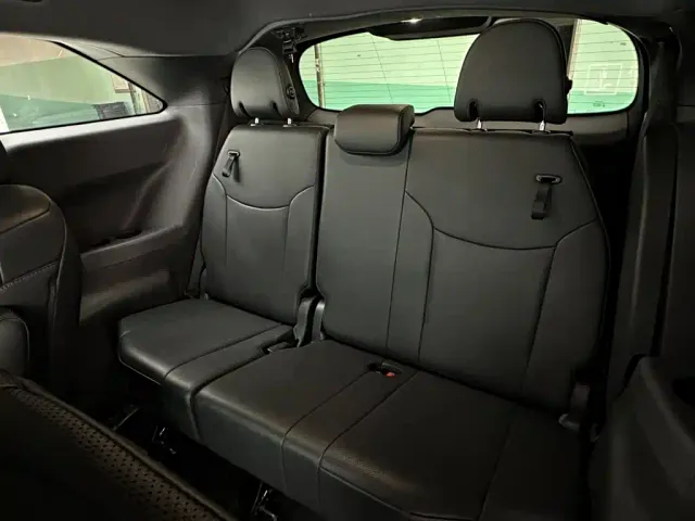 Toyota Sienna — Фото автомобиля 18