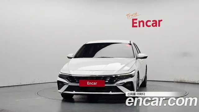 Hyundai Avante CN7 — Фото автомобиля 3