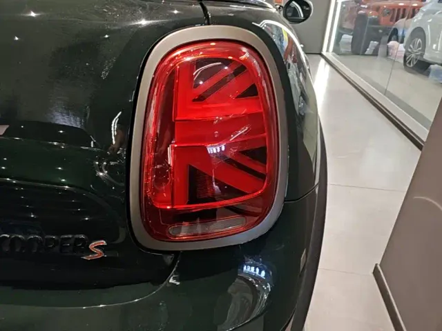 MINI Hatch — Фото автомобиля 7