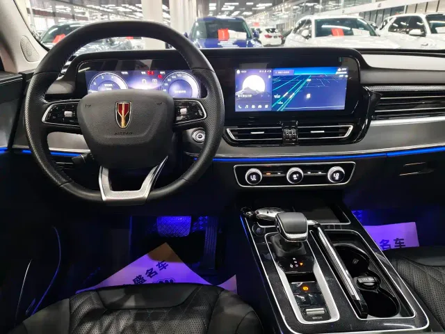 Hongqi HS5 — Фото автомобиля 13