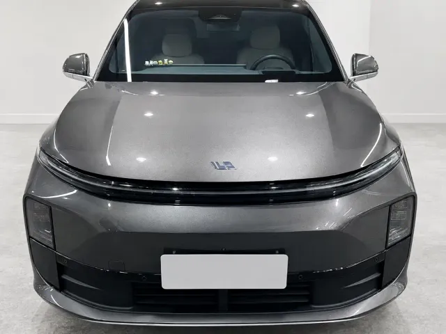 Li Auto L6 — Фото автомобиля 2