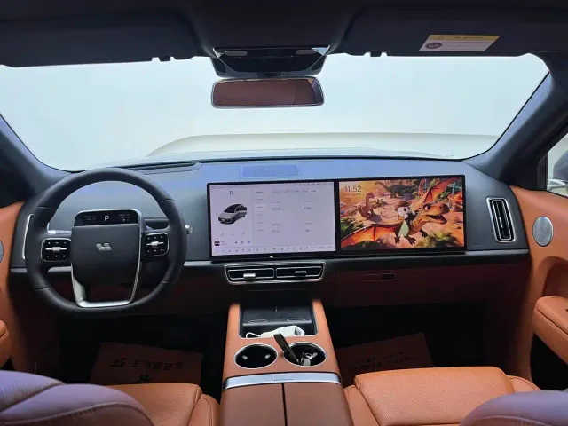 Li Auto L8 — Фото автомобиля 8