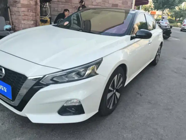 Фотография автомобиля — Nissan Teana