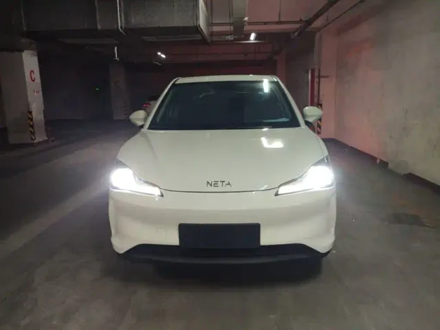 Nezha Auto Nezha V 2021 Long Range Entertainment Upgrade — Фото автомобиля 2