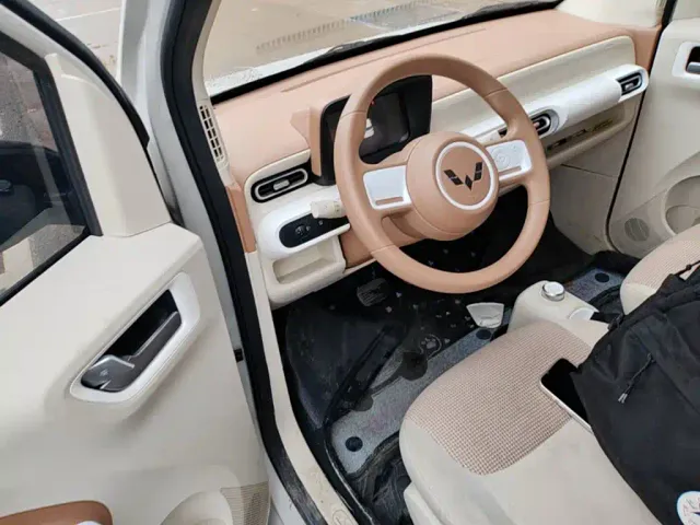 Wuling Hongguang Mini EV — Фото автомобиля 15