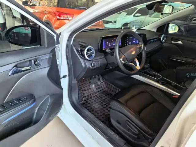 Chevrolet Monza — Фото автомобиля 15