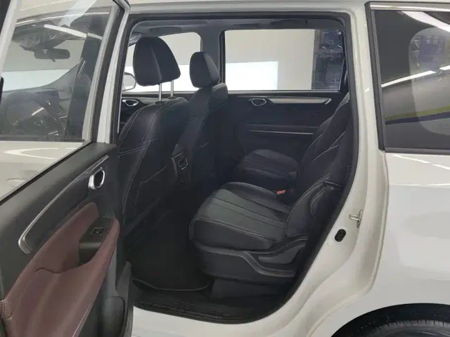 GAC Trumpchi M6 — Фото автомобиля 11