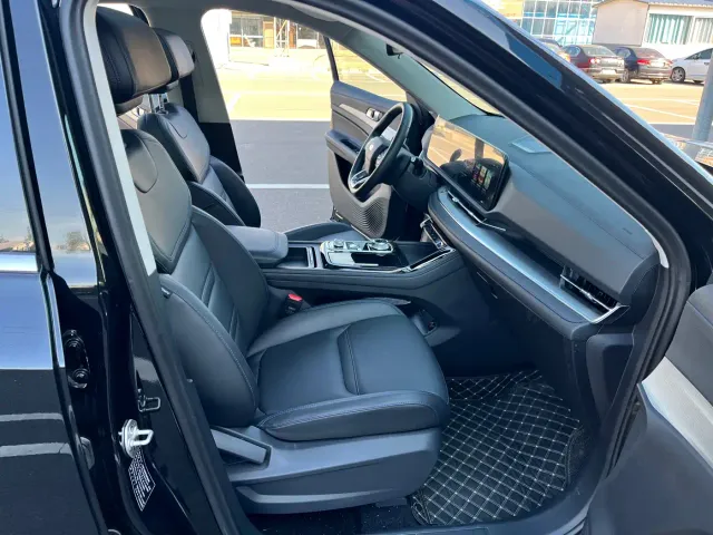 Ford Lingrui — Фото автомобиля 11