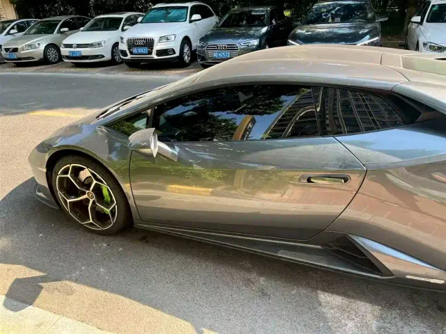 Lamborghini Huracan — Фото автомобиля 4